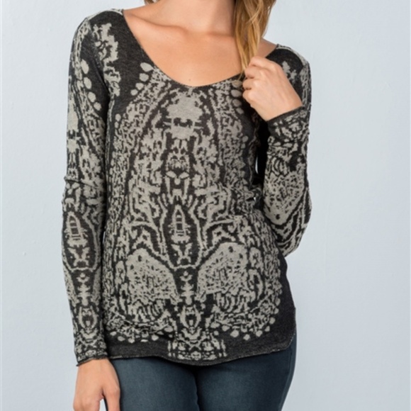 !!Only 1 Left!! Boho Fitted Lite Sweater - Picture 2 of 5